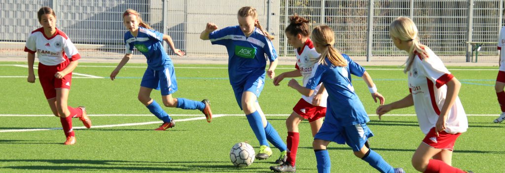 D Juniorinnen gewinnen aufgrund starker Leistung in der 2. Halbzeit